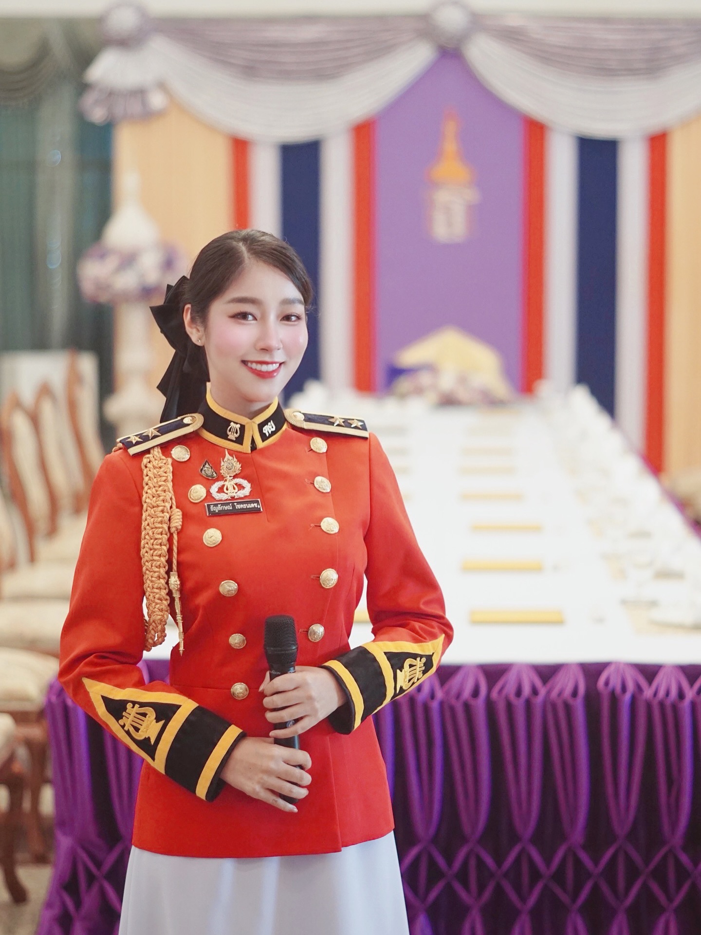 พลอยใส - ธัญลักษณ์ โชคธนเดช