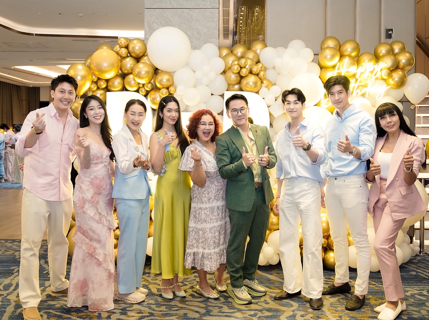 พลอยใส - ธัญลักษณ์ โชคธนเดช
