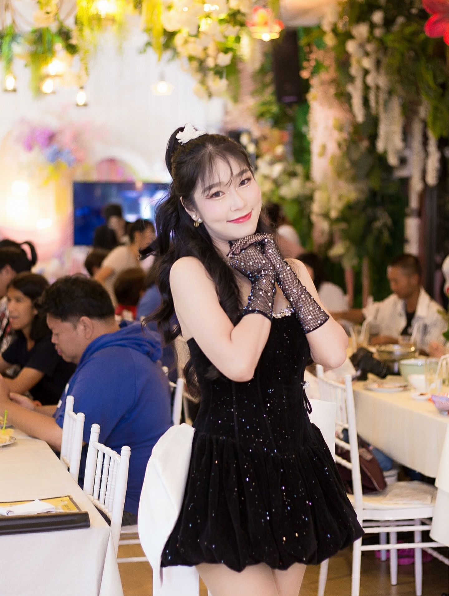 พลอยใส - ธัญลักษณ์ โชคธนเดช