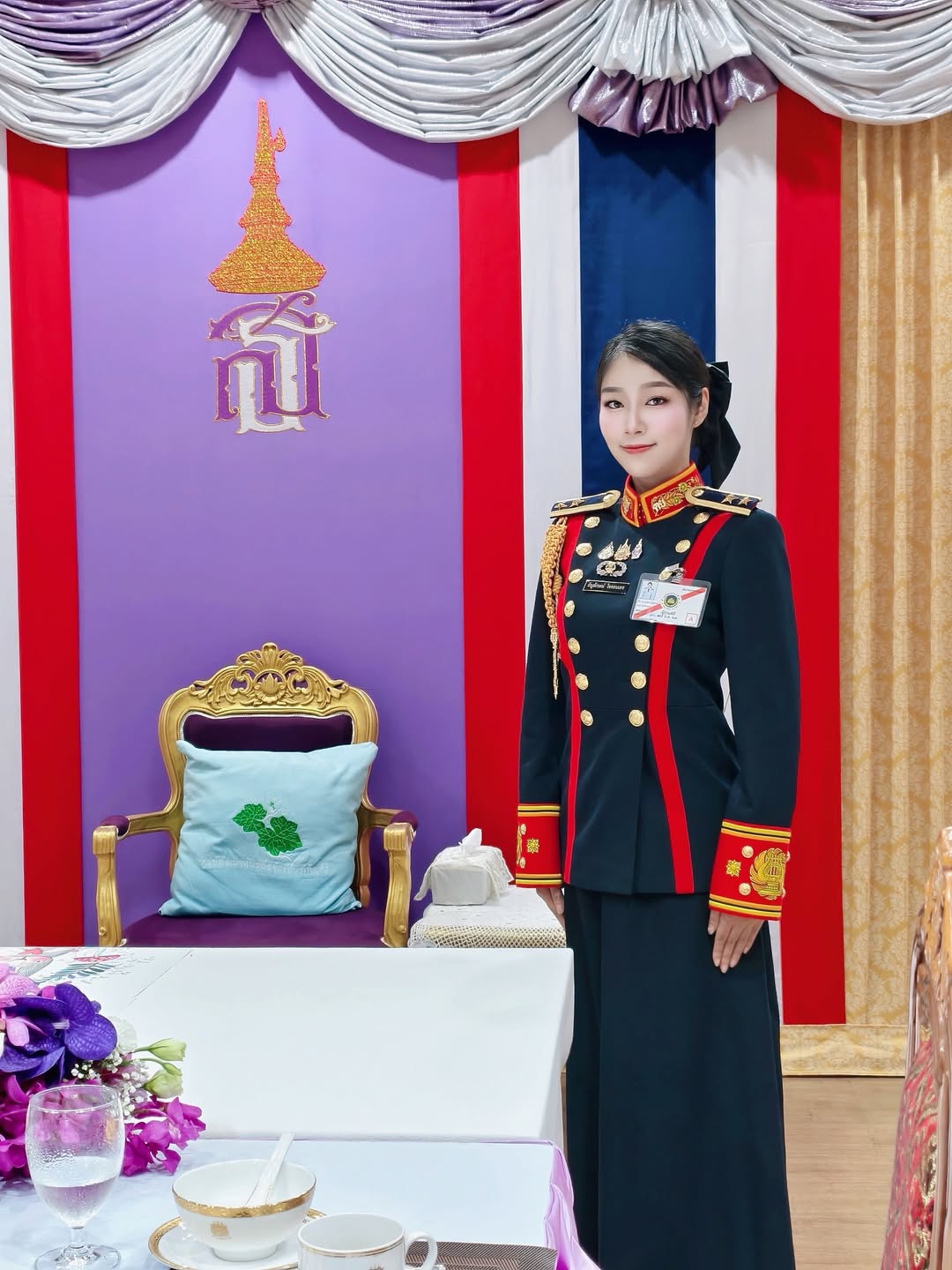 พลอยใส - ธัญลักษณ์ โชคธนเดช