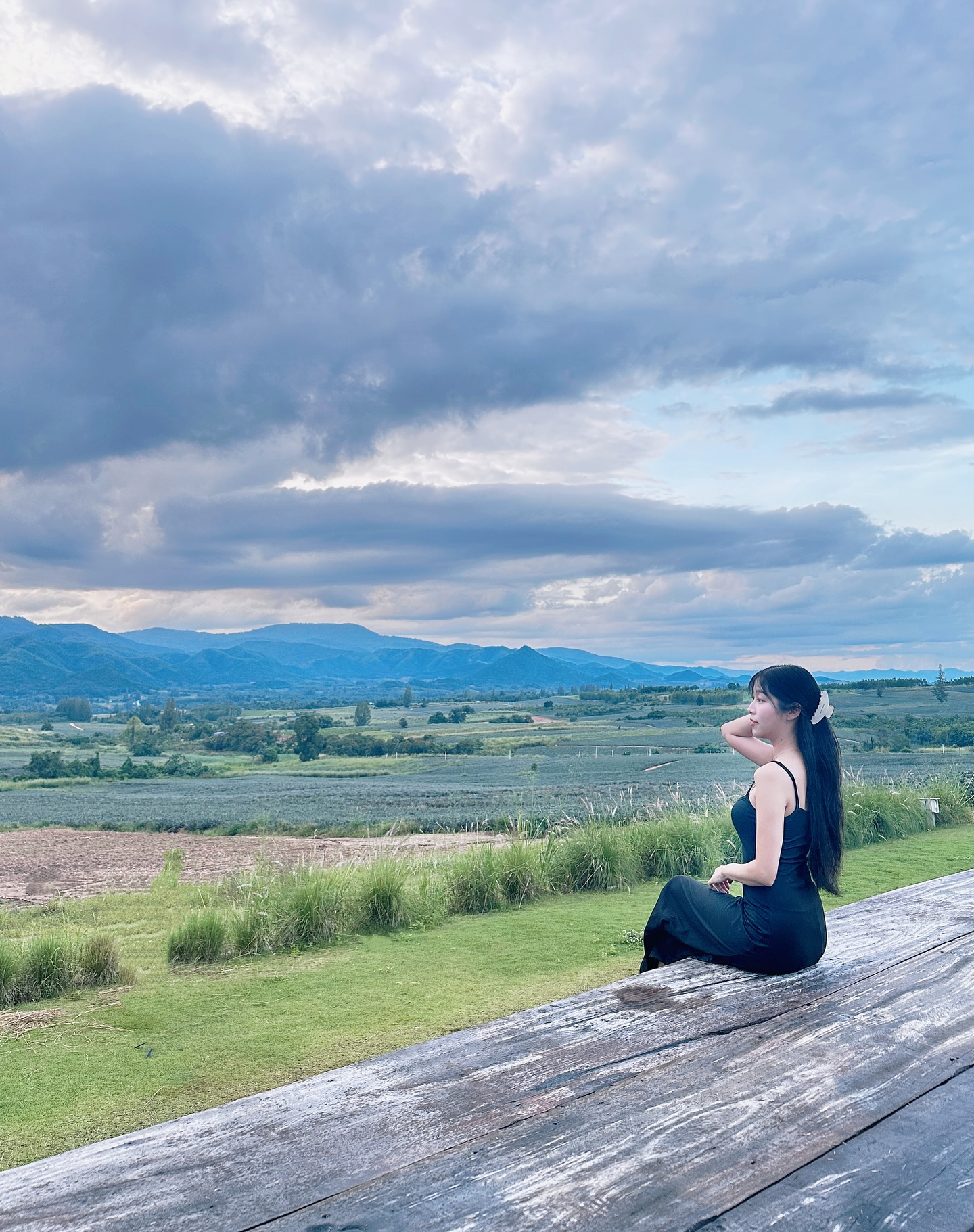 พลอยใส - ธัญลักษณ์ โชคธนเดช