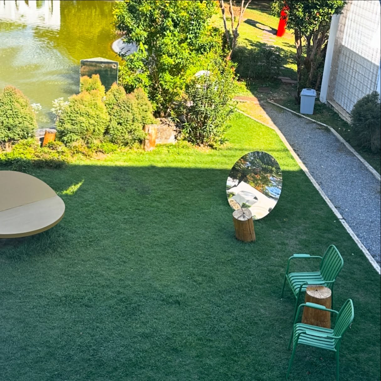 พลอยใส - ธัญลักษณ์ โชคธนเดช