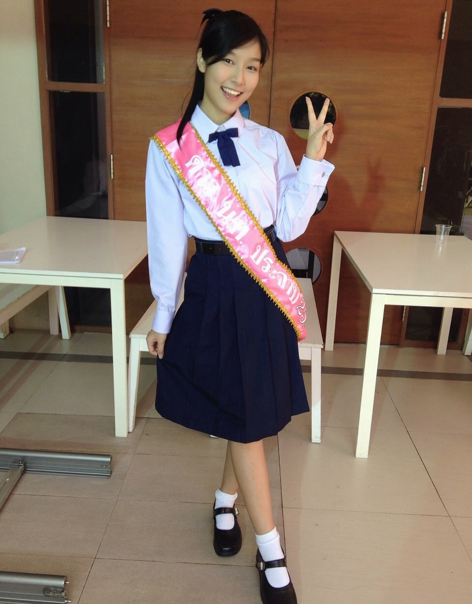 พลอยใส - ธัญลักษณ์ โชคธนเดช