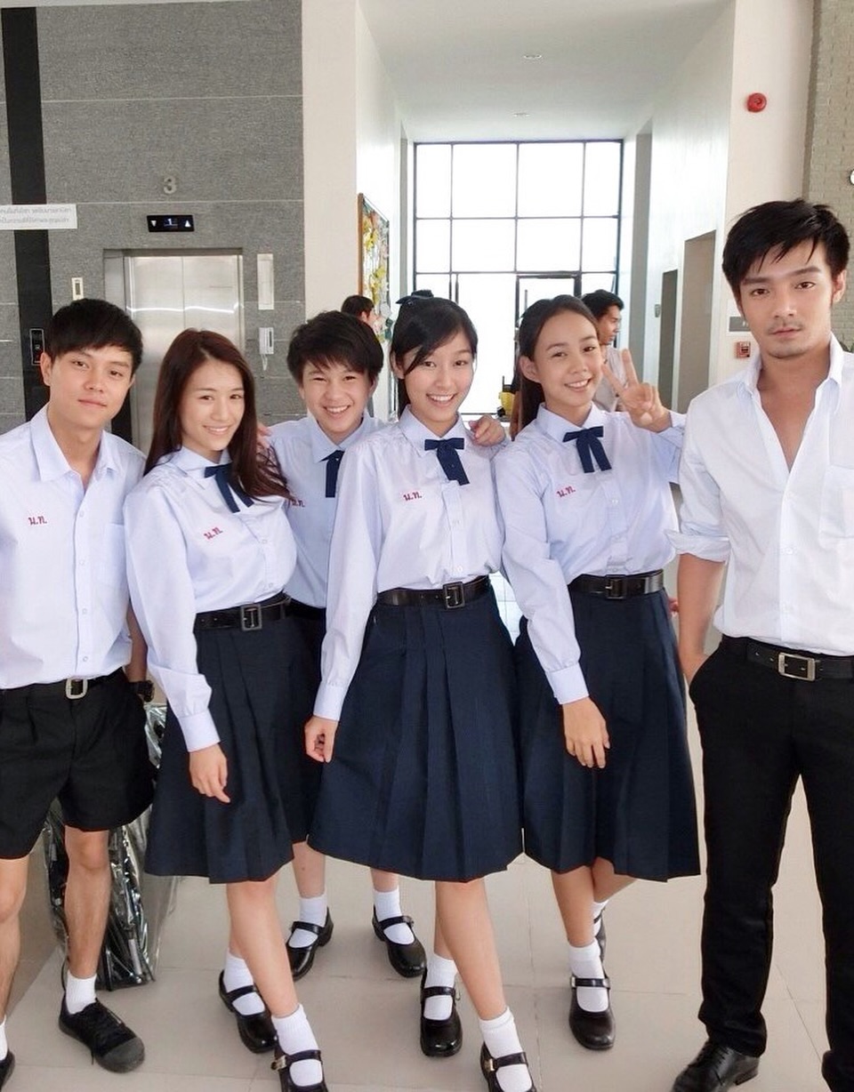 พลอยใส - ธัญลักษณ์ โชคธนเดช