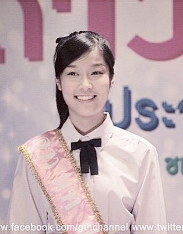 พลอยใส - ธัญลักษณ์ โชคธนเดช