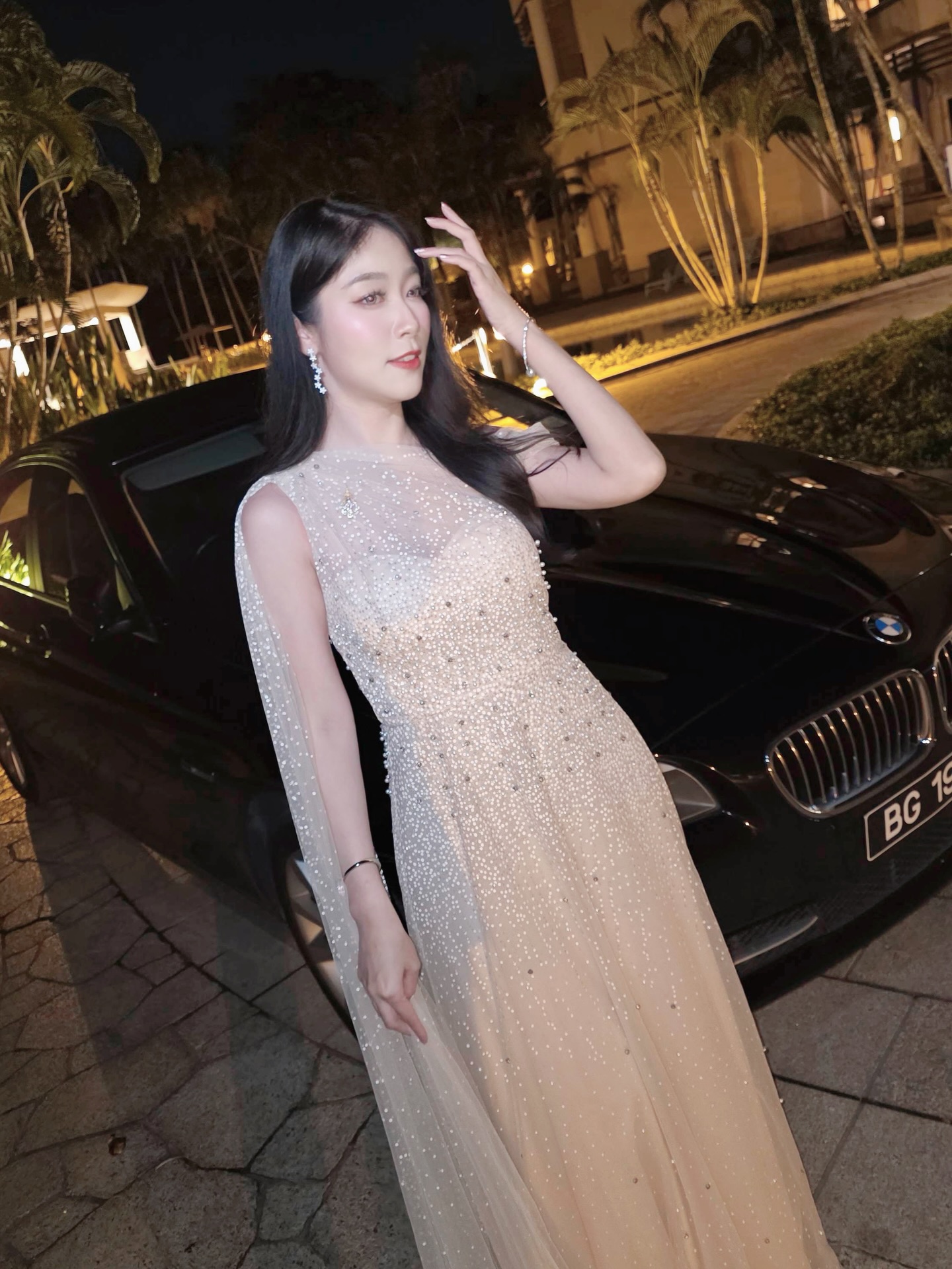 พลอยใส - ธัญลักษณ์ โชคธนเดช