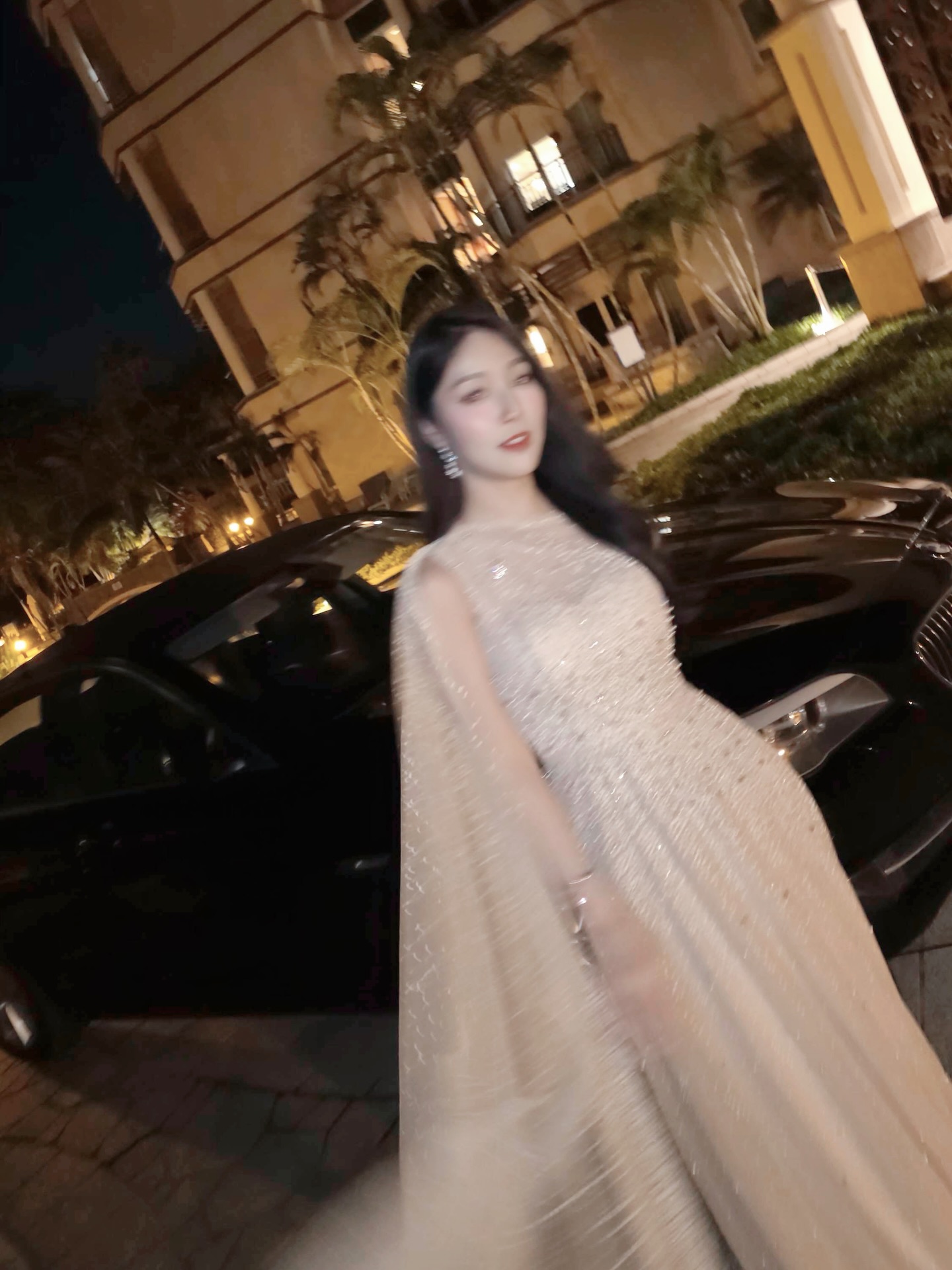 พลอยใส - ธัญลักษณ์ โชคธนเดช