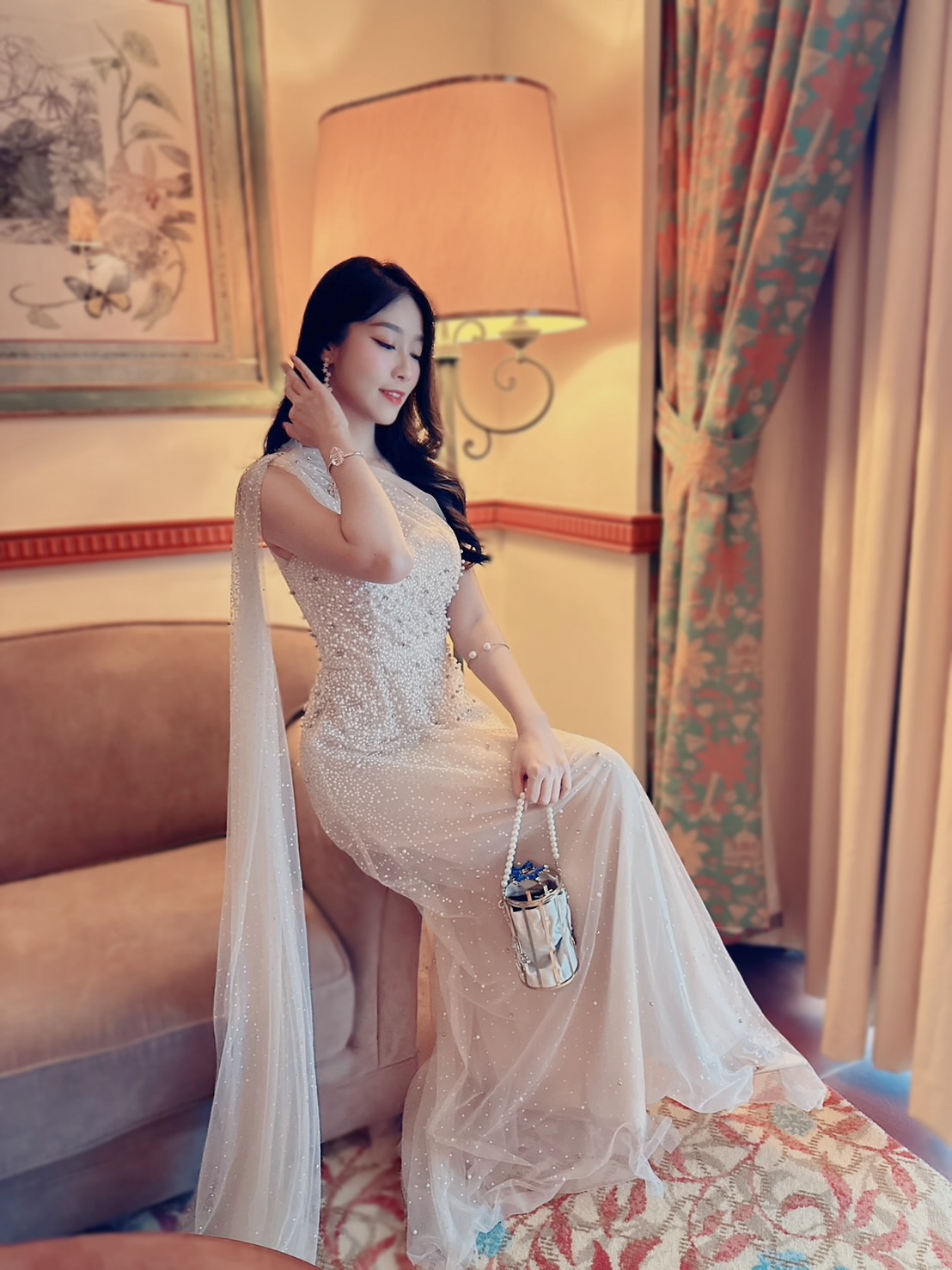 พลอยใส - ธัญลักษณ์ โชคธนเดช