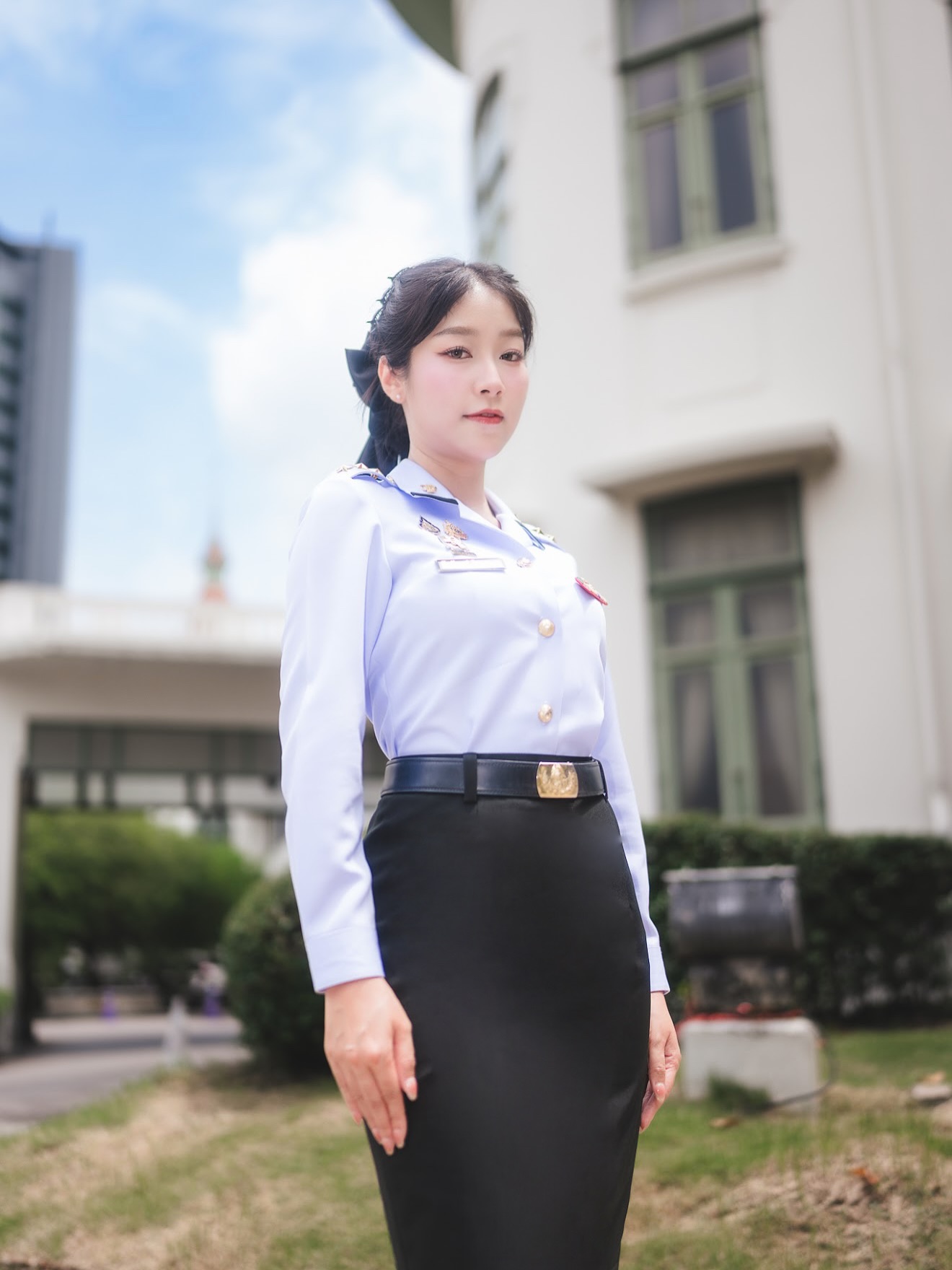 พลอยใส - ธัญลักษณ์ โชคธนเดช