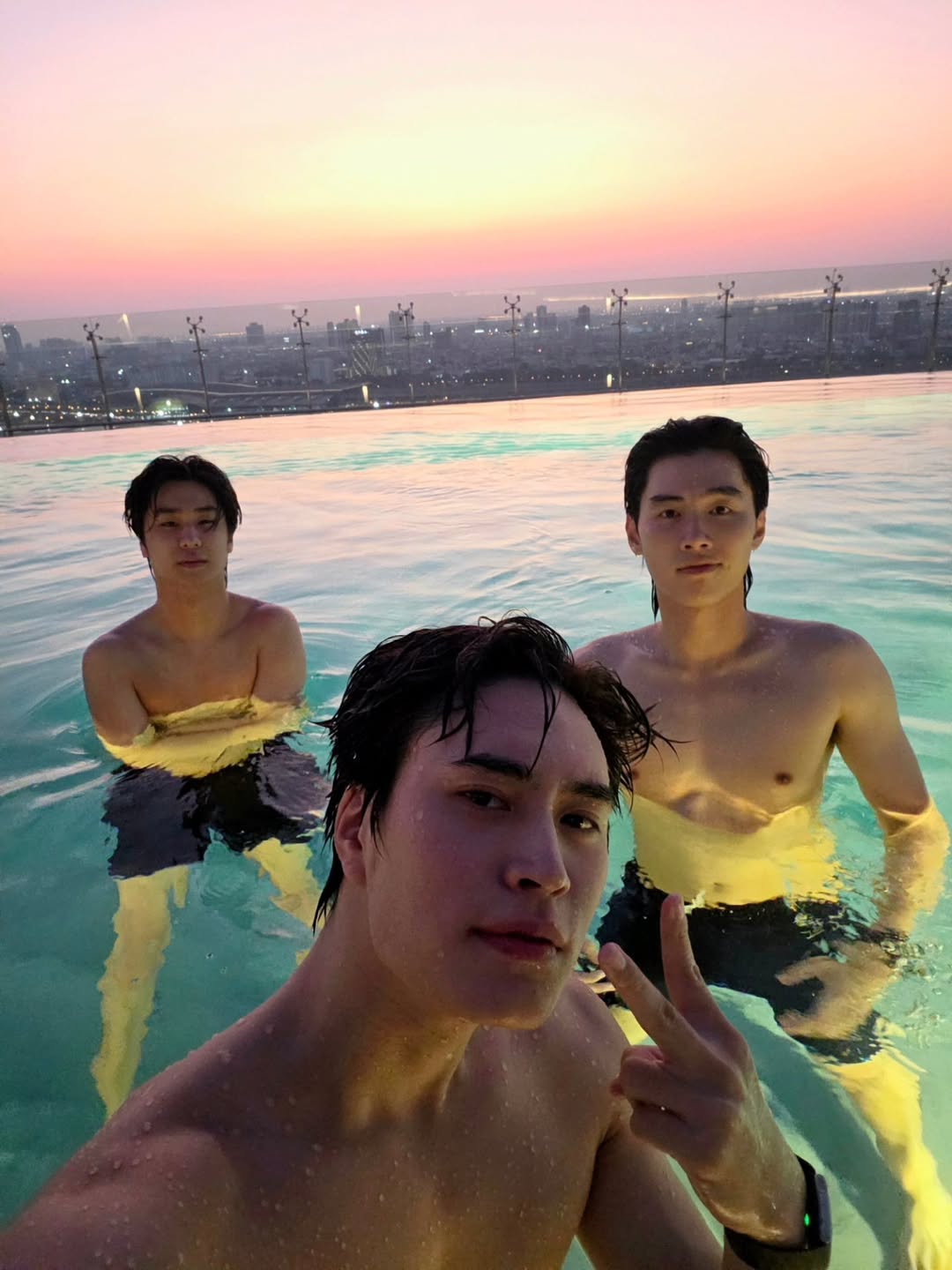 เจมีไนน์ - นรวิชญ์ ฐิติเจริญรักษ์