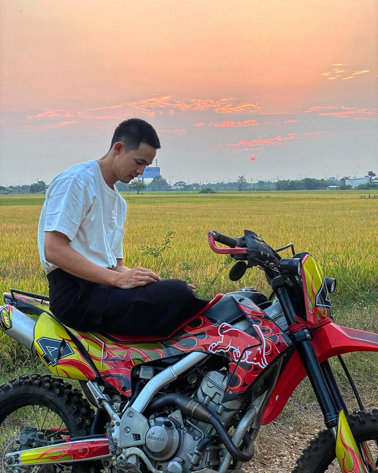 แชมป์ - ชนาธิป โพธิ์ทองคำ