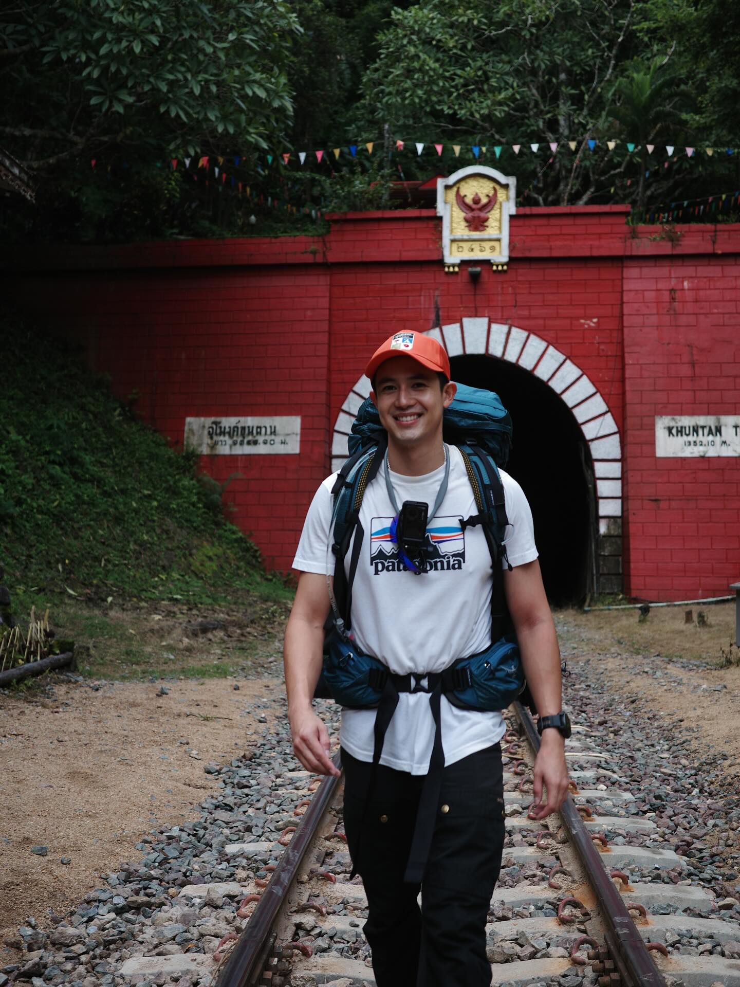 แชมป์ - ชนาธิป โพธิ์ทองคำ