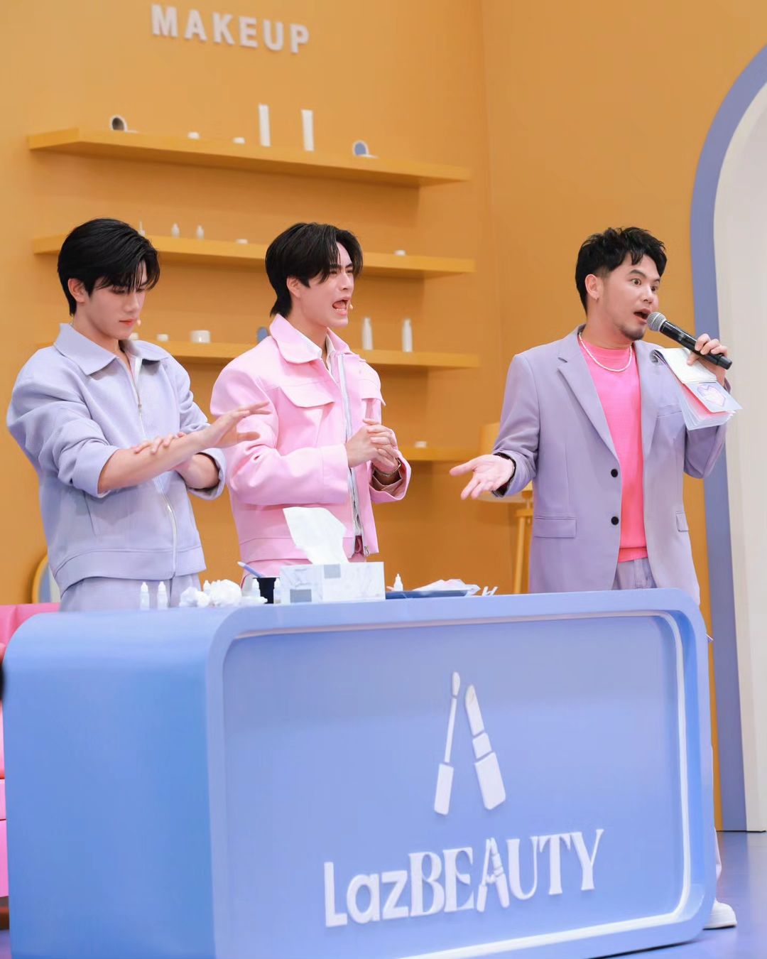 อ๋อง - เขมรัชต์ สุนทรนนท์