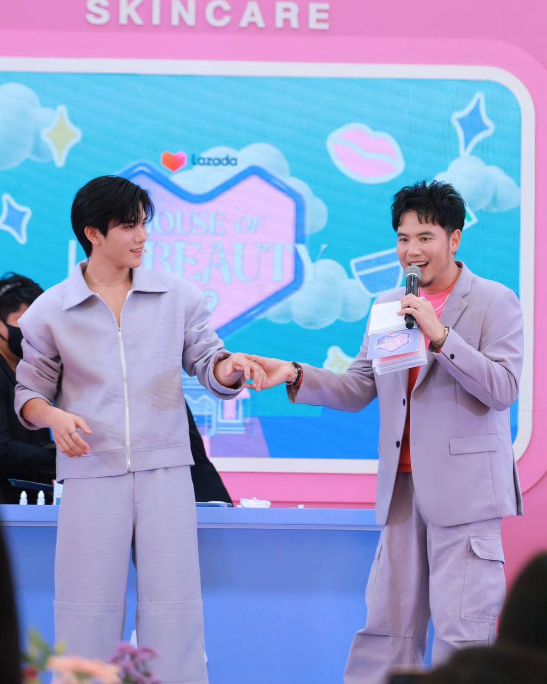 อ๋อง - เขมรัชต์ สุนทรนนท์