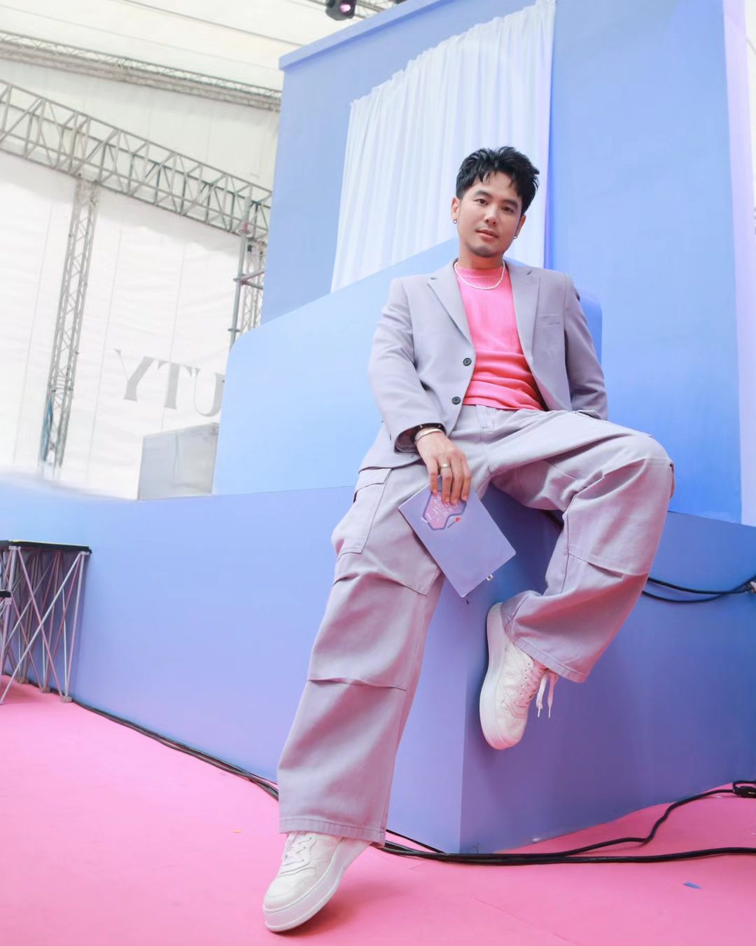 อ๋อง - เขมรัชต์ สุนทรนนท์