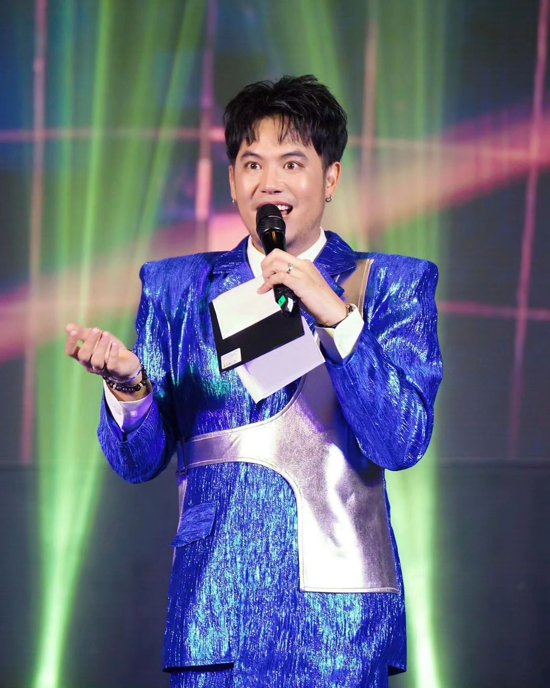 อ๋อง - เขมรัชต์ สุนทรนนท์