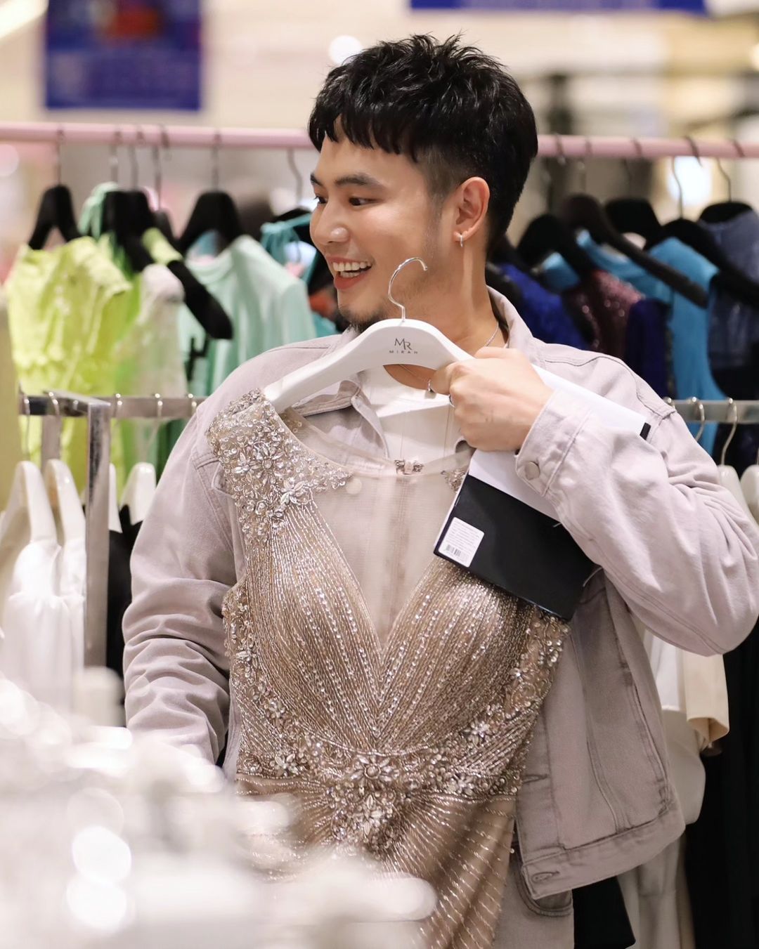 อ๋อง - เขมรัชต์ สุนทรนนท์