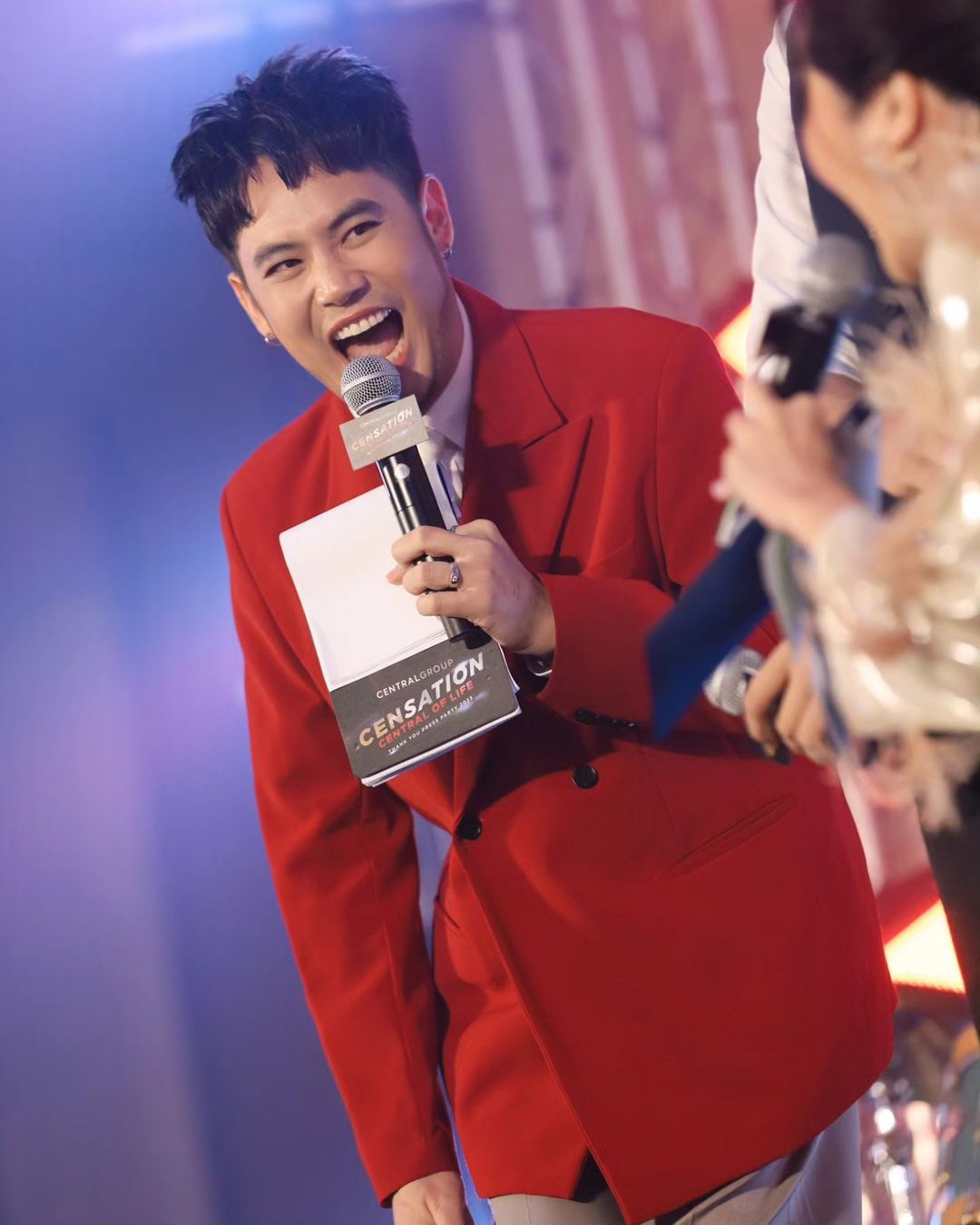 อ๋อง - เขมรัชต์ สุนทรนนท์