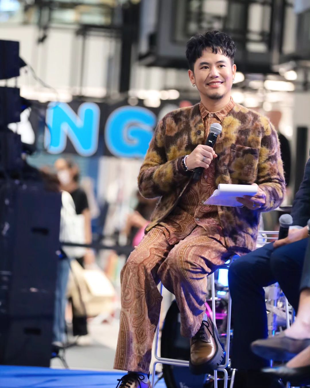 อ๋อง - เขมรัชต์ สุนทรนนท์