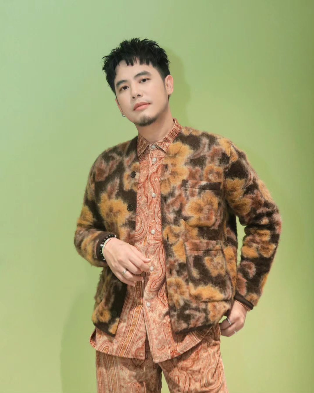 อ๋อง - เขมรัชต์ สุนทรนนท์