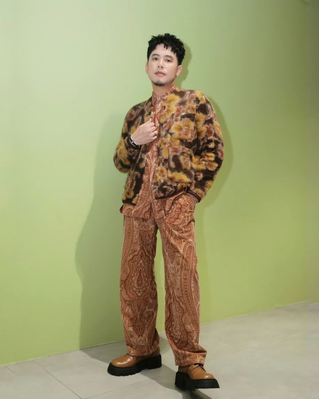 อ๋อง - เขมรัชต์ สุนทรนนท์