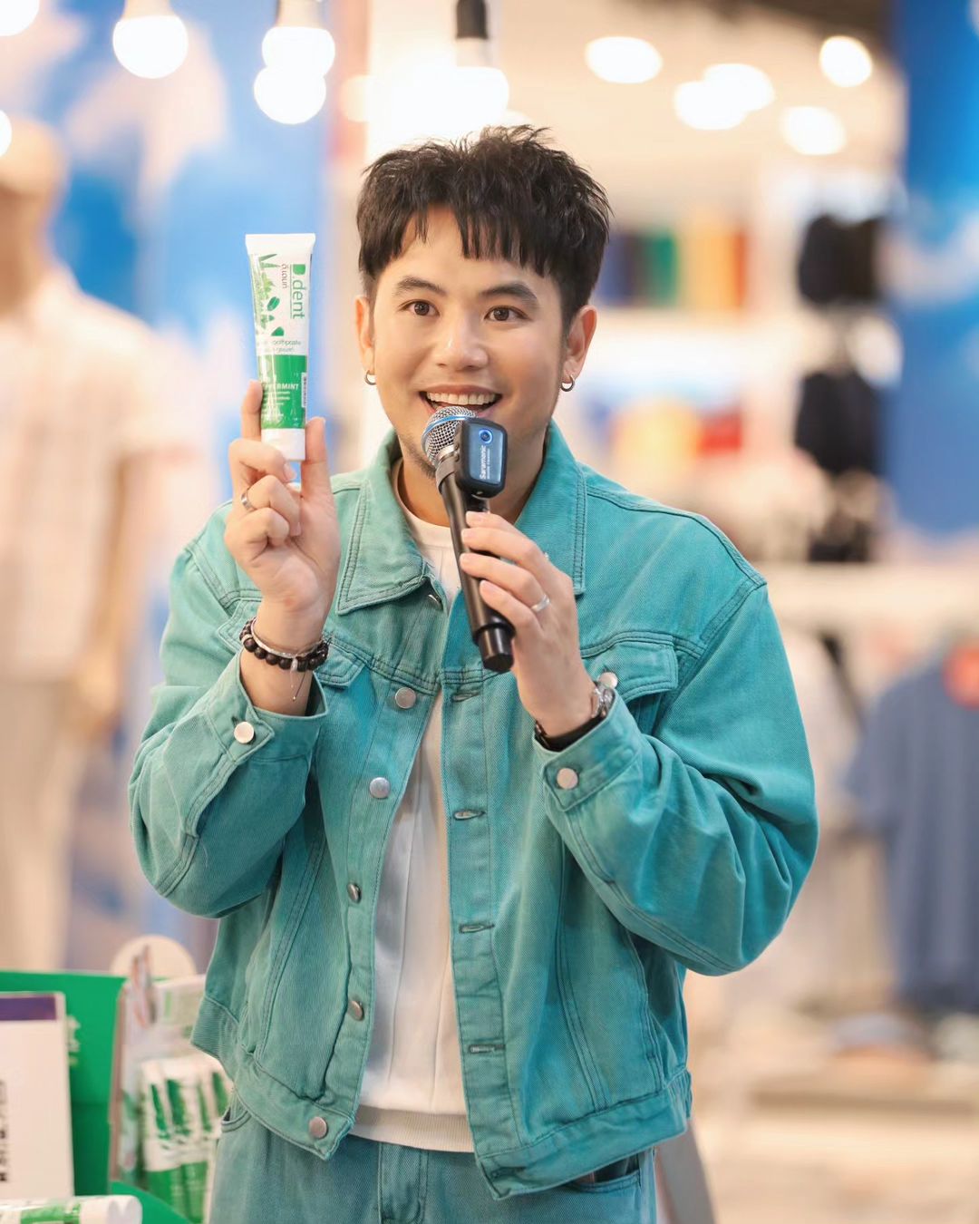 อ๋อง - เขมรัชต์ สุนทรนนท์