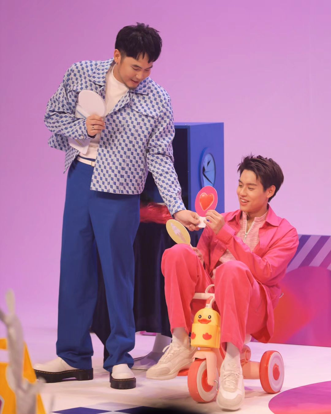 อ๋อง - เขมรัชต์ สุนทรนนท์