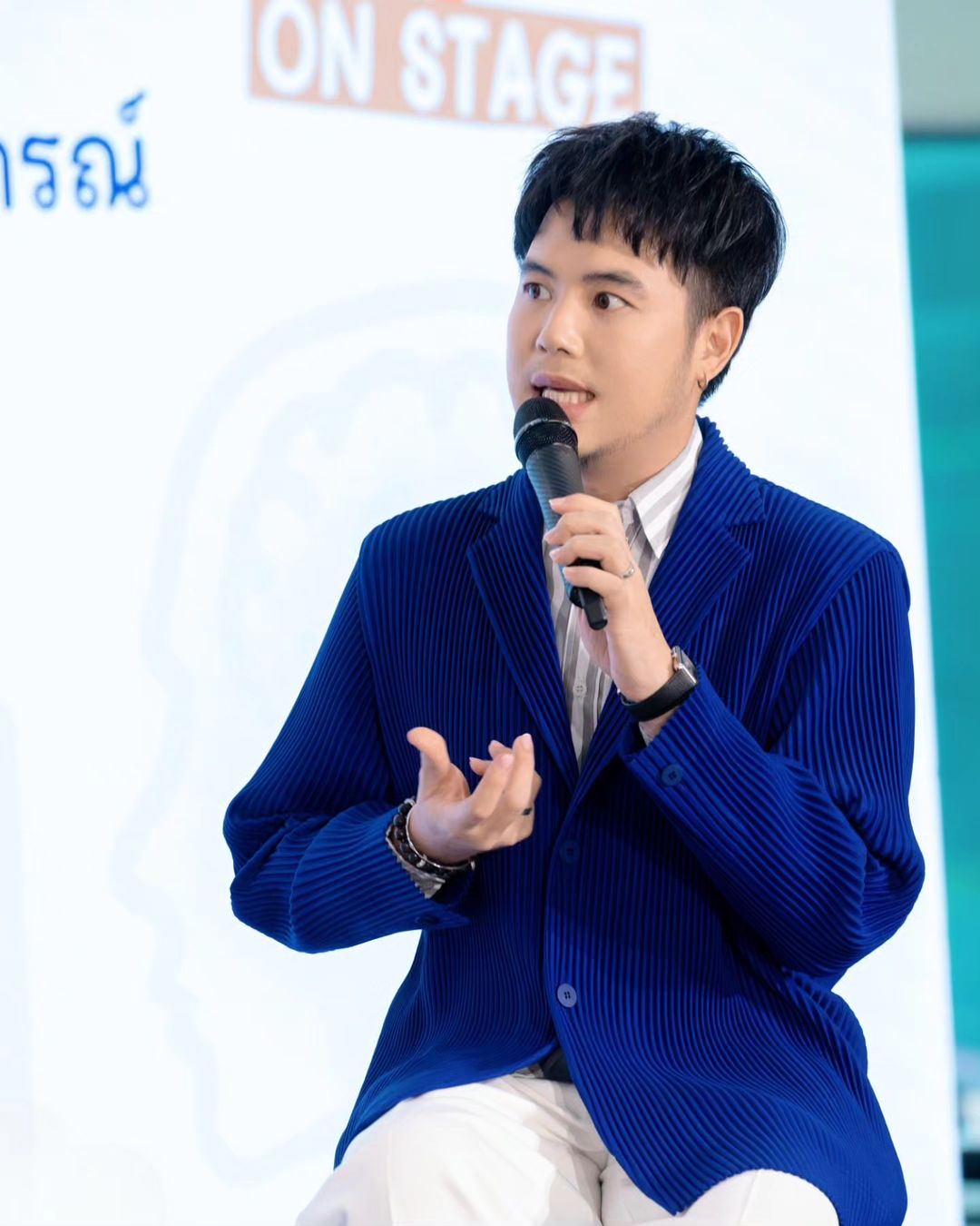 อ๋อง - เขมรัชต์ สุนทรนนท์