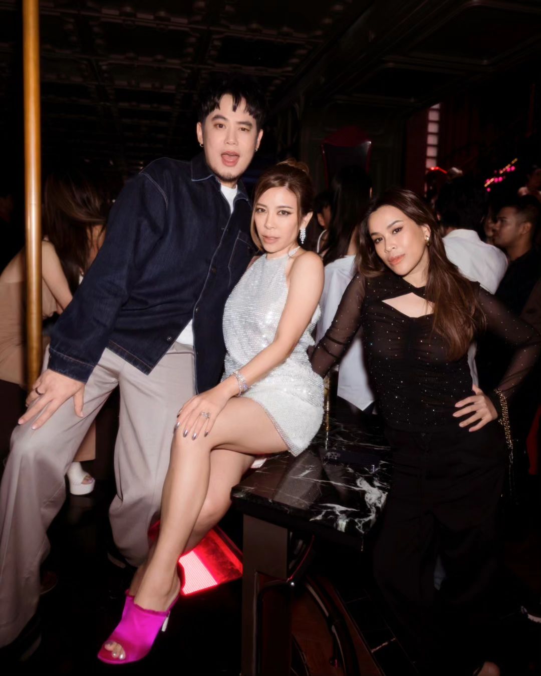 อ๋อง - เขมรัชต์ สุนทรนนท์