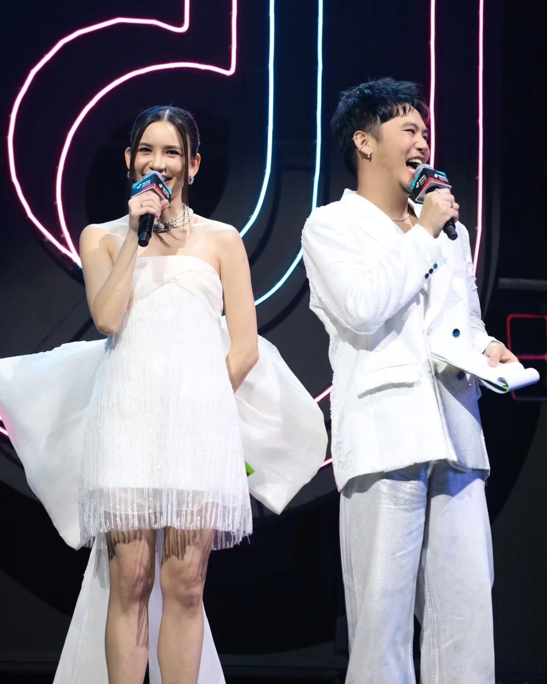 อ๋อง - เขมรัชต์ สุนทรนนท์