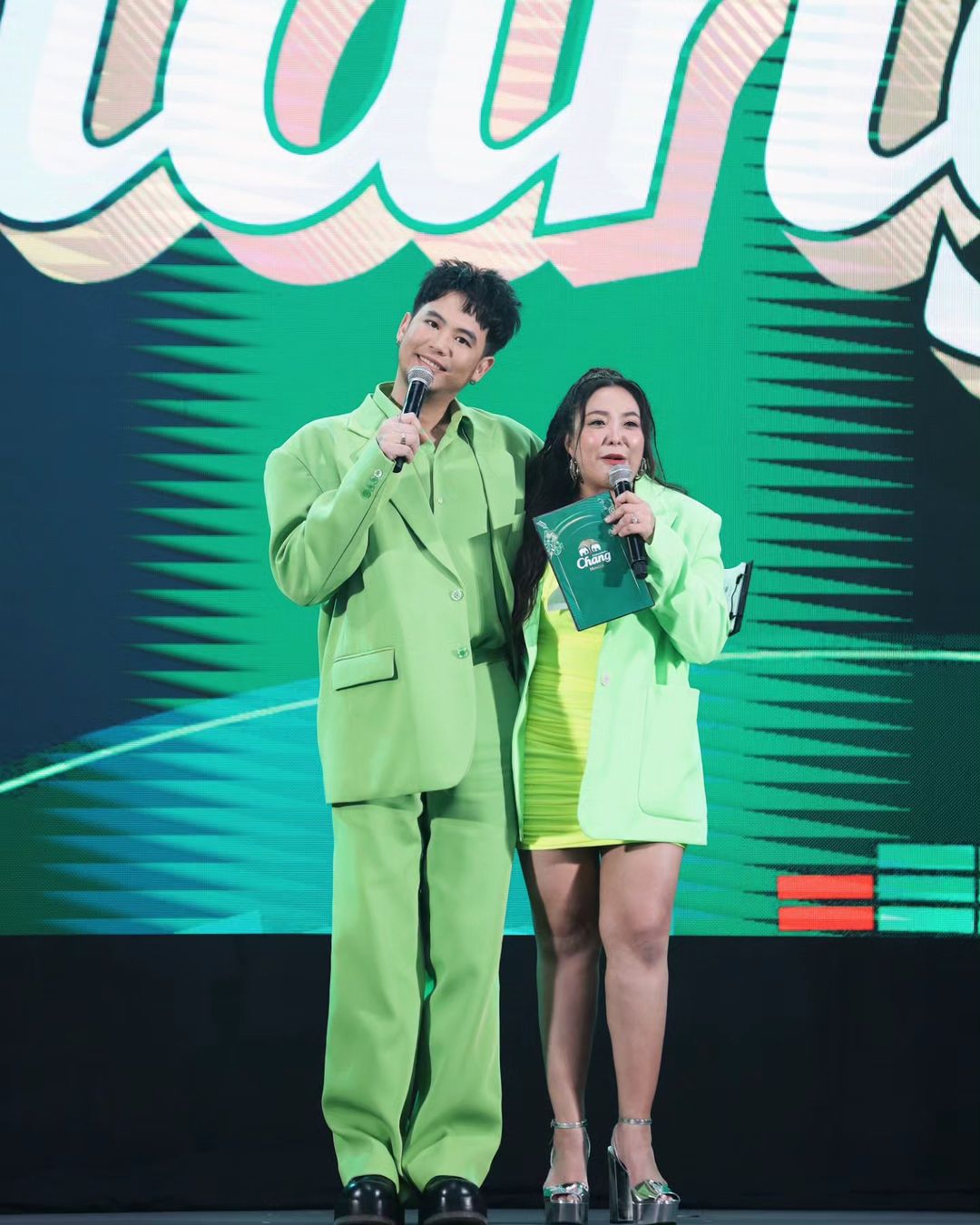 อ๋อง - เขมรัชต์ สุนทรนนท์