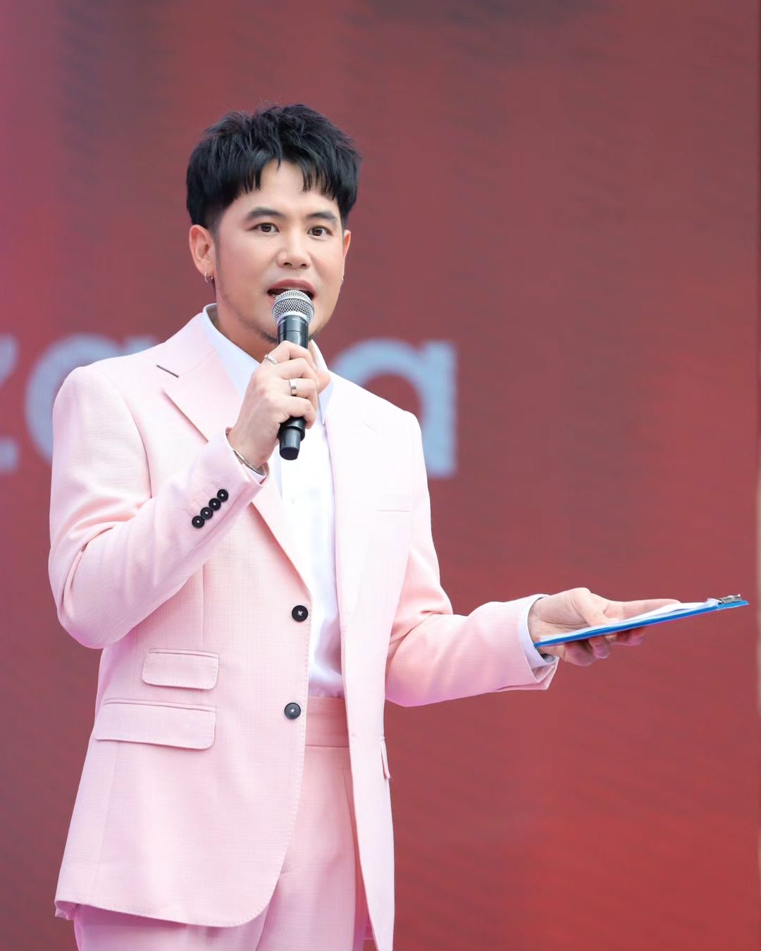 อ๋อง - เขมรัชต์ สุนทรนนท์