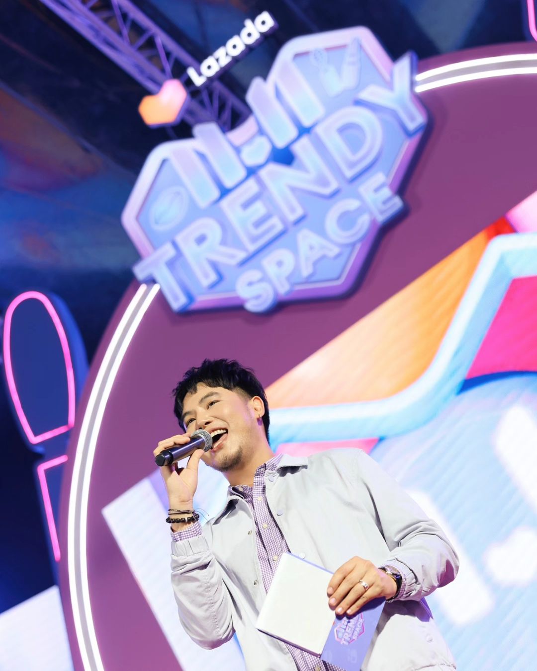 อ๋อง - เขมรัชต์ สุนทรนนท์