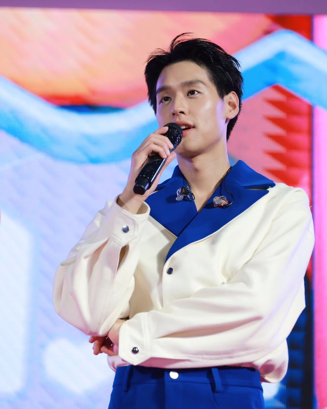 อ๋อง - เขมรัชต์ สุนทรนนท์