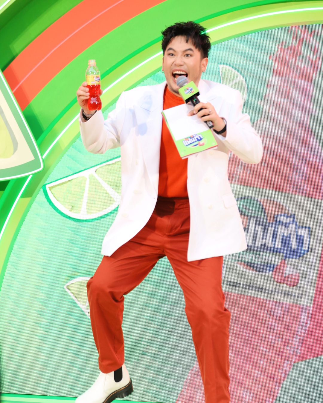 อ๋อง - เขมรัชต์ สุนทรนนท์
