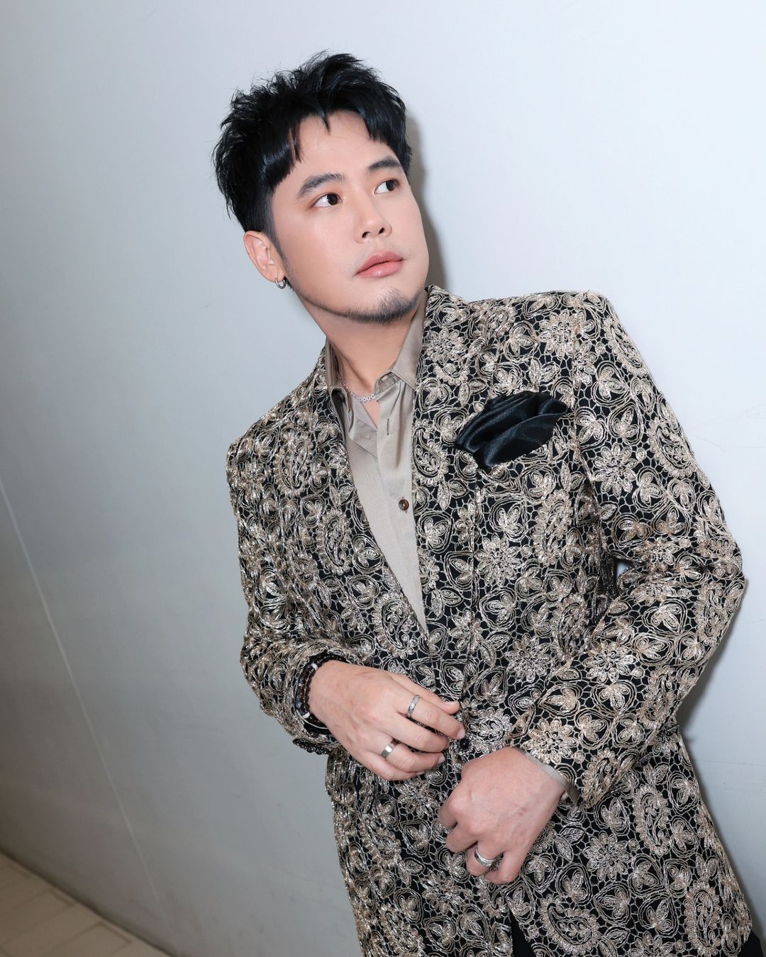 อ๋อง - เขมรัชต์ สุนทรนนท์