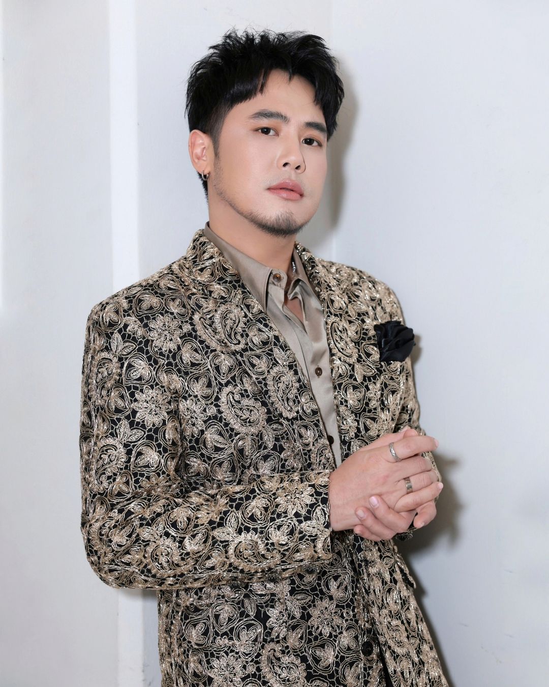 อ๋อง - เขมรัชต์ สุนทรนนท์