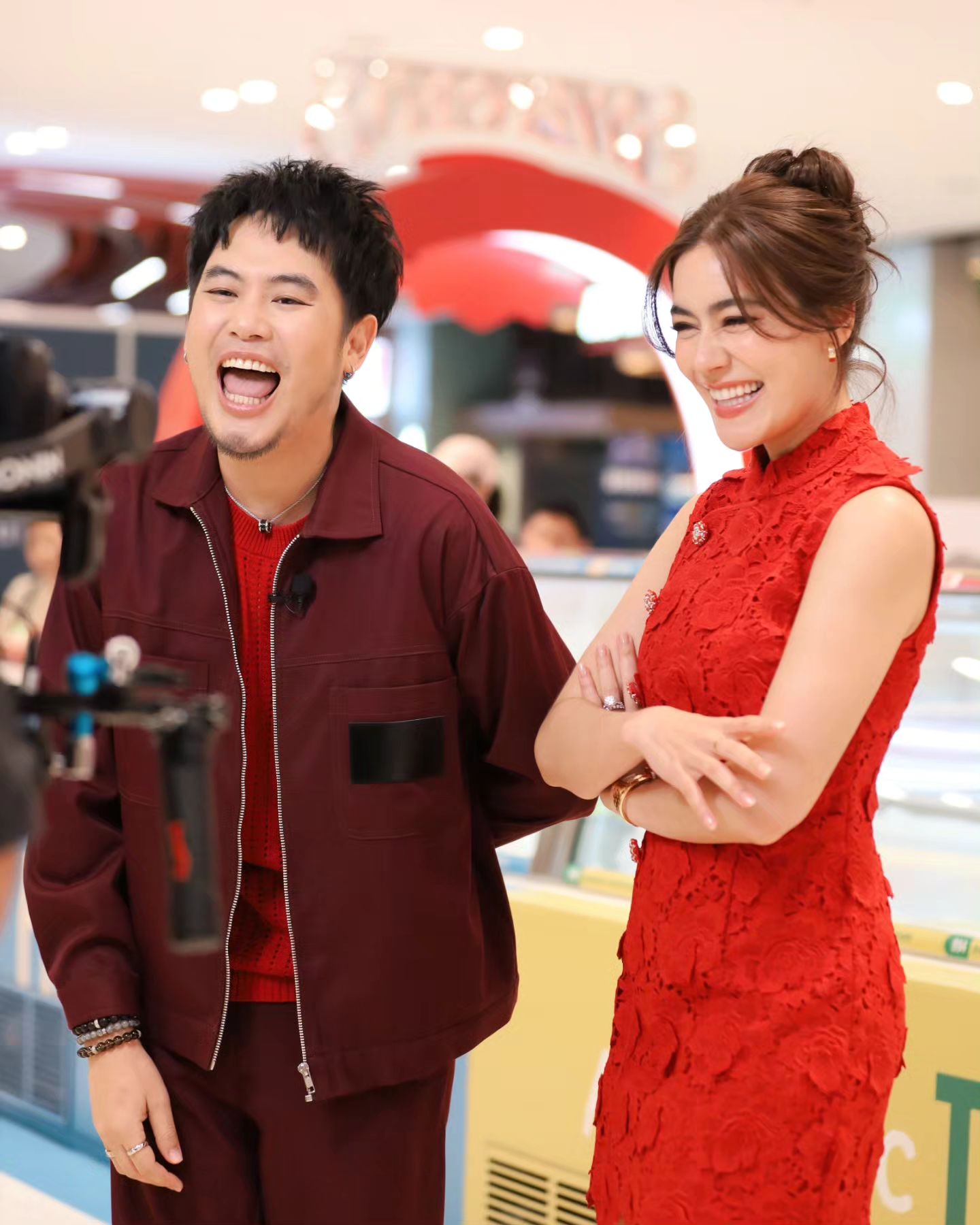 อ๋อง - เขมรัชต์ สุนทรนนท์