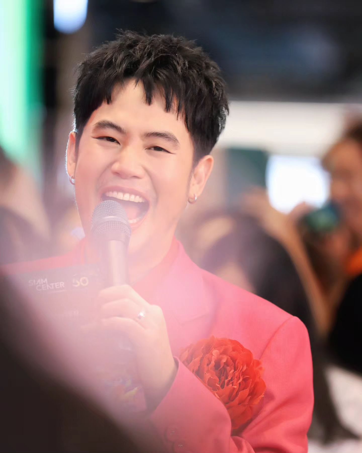 อ๋อง - เขมรัชต์ สุนทรนนท์