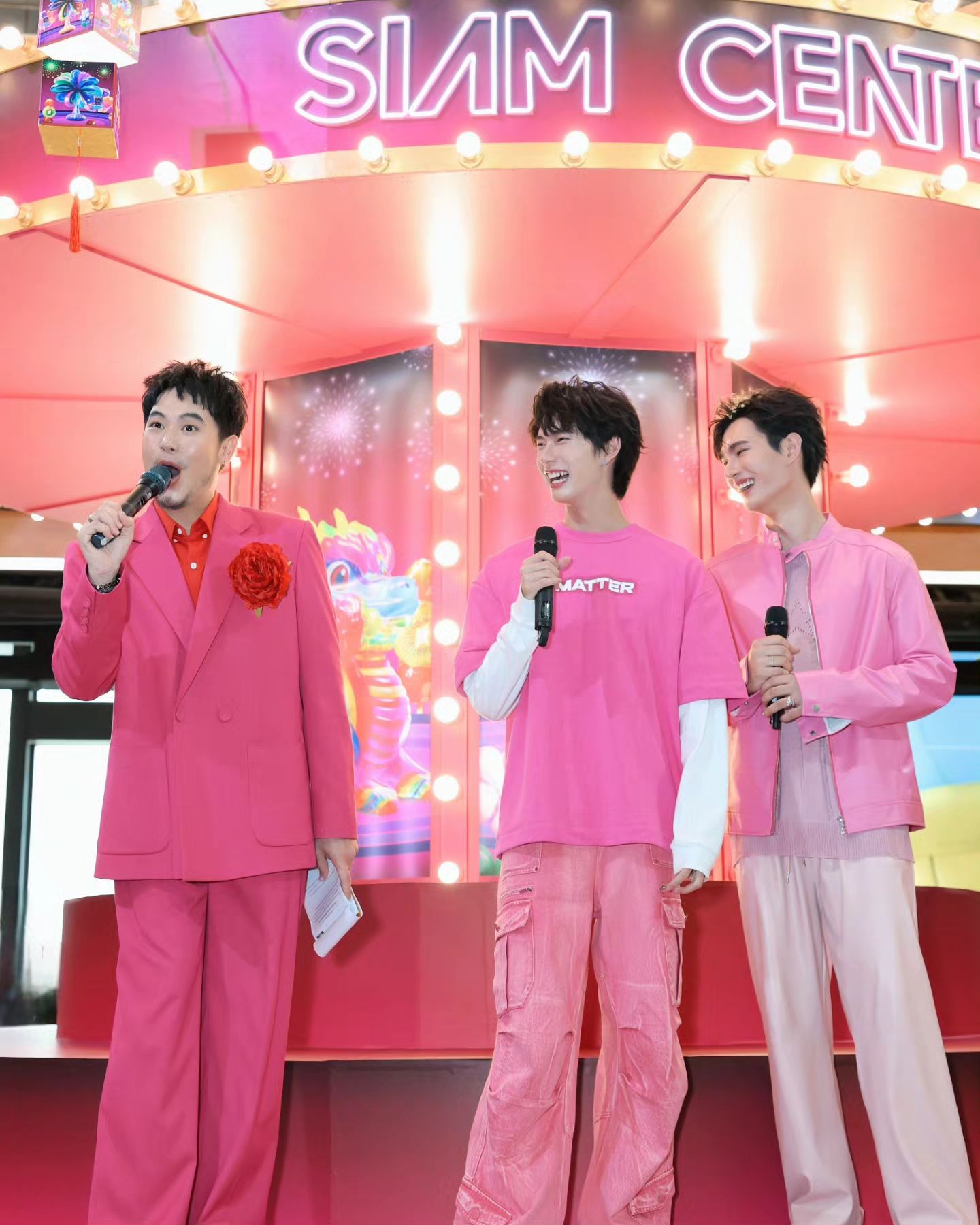 อ๋อง - เขมรัชต์ สุนทรนนท์