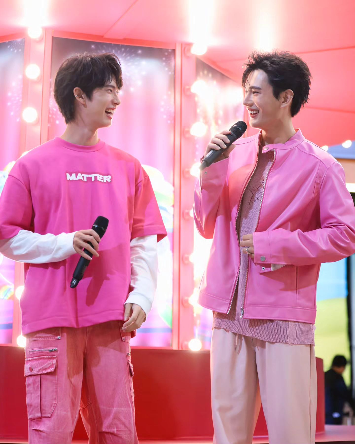 อ๋อง - เขมรัชต์ สุนทรนนท์