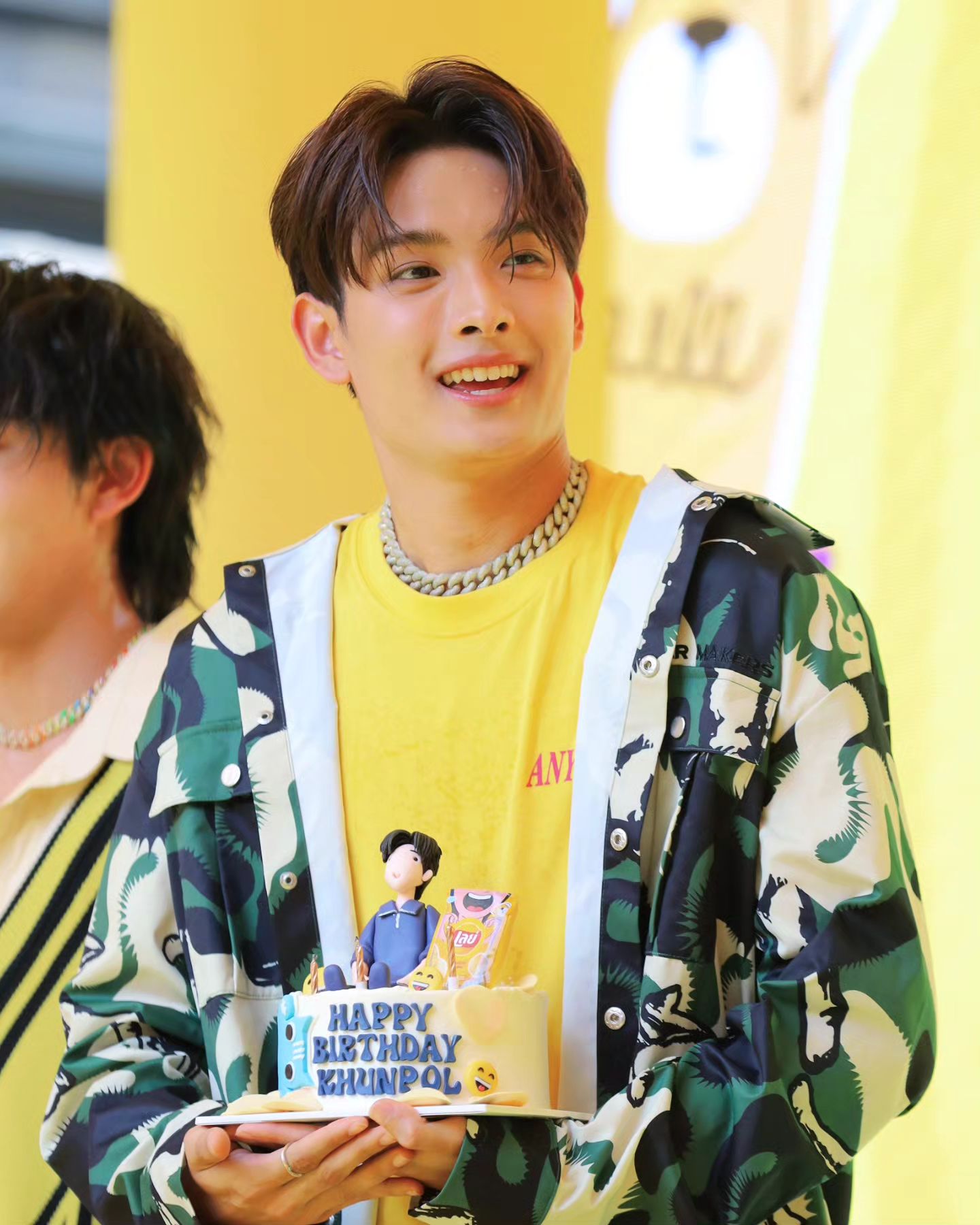 อ๋อง - เขมรัชต์ สุนทรนนท์