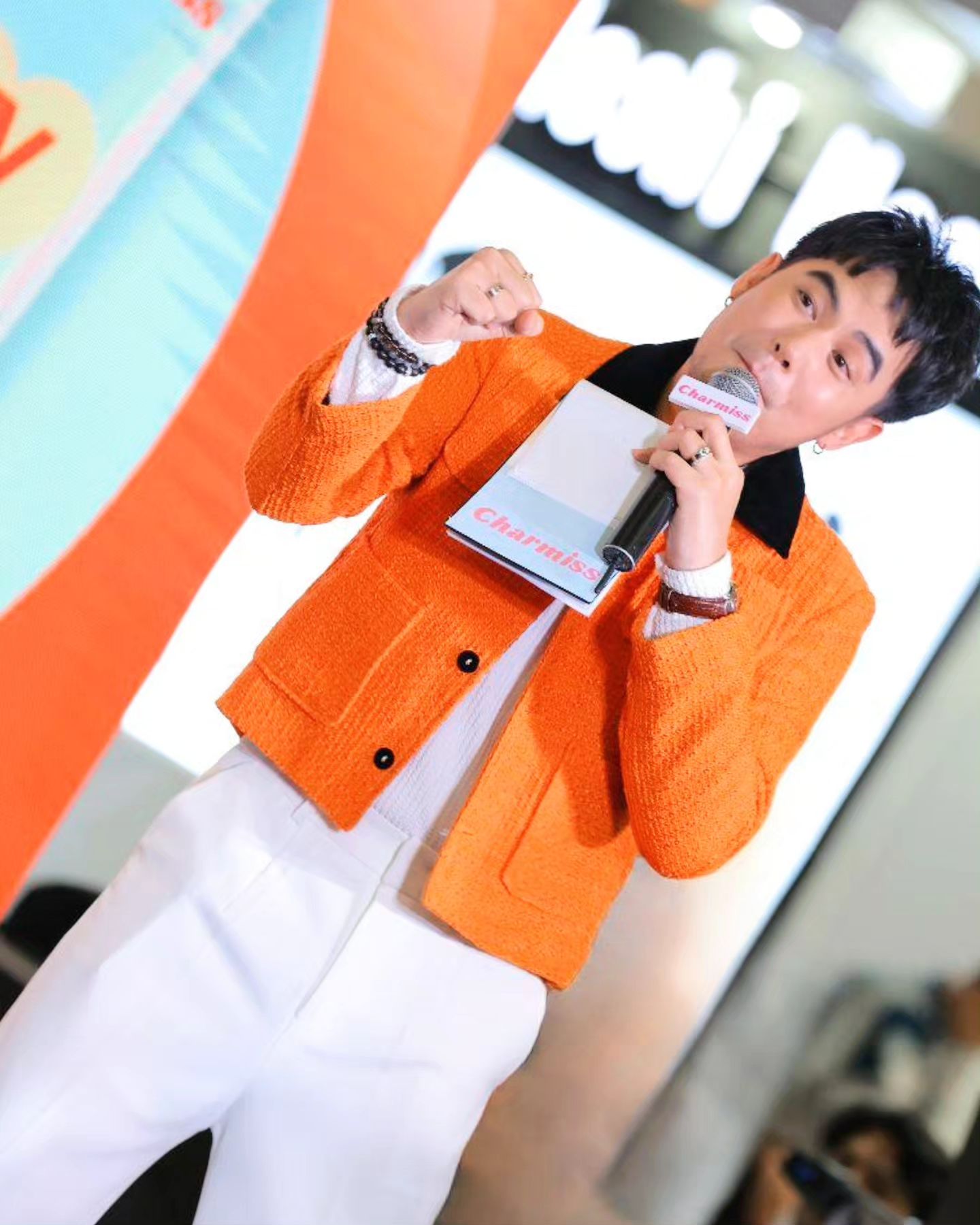 อ๋อง - เขมรัชต์ สุนทรนนท์