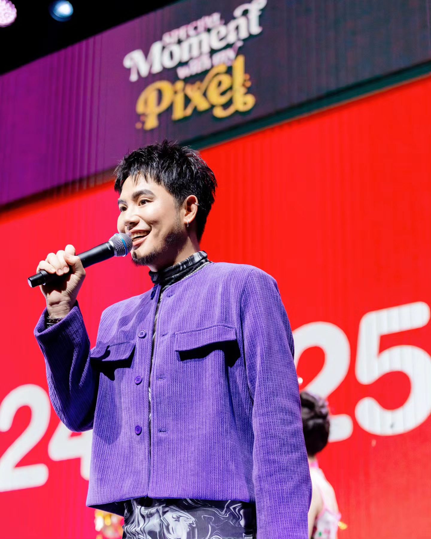 อ๋อง - เขมรัชต์ สุนทรนนท์