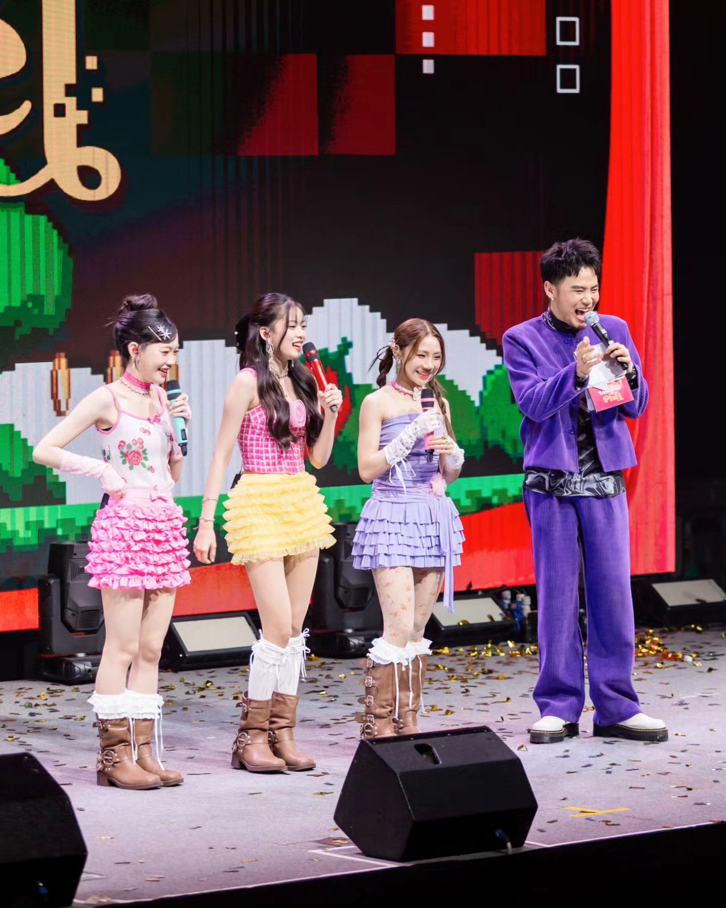 อ๋อง - เขมรัชต์ สุนทรนนท์