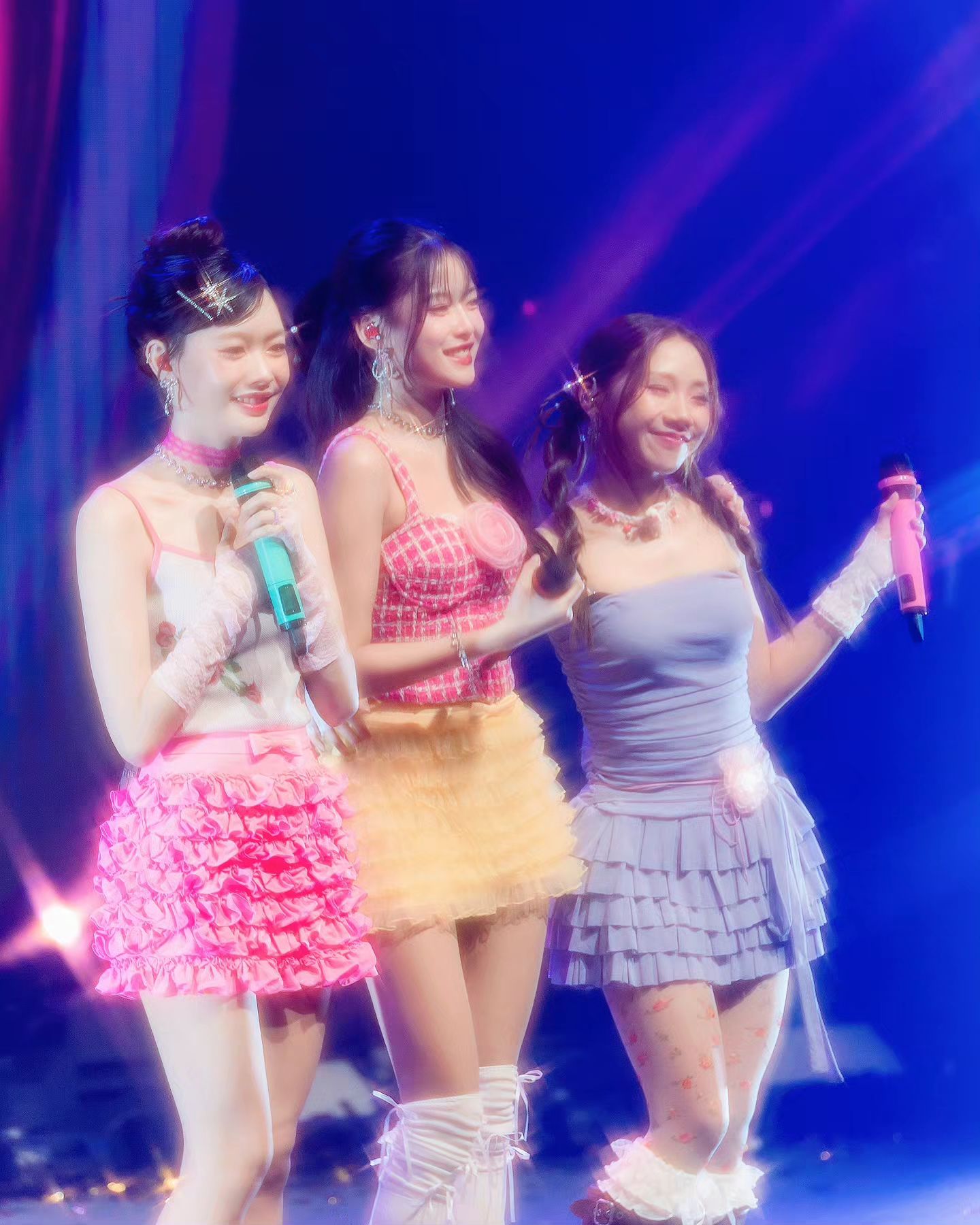 อ๋อง - เขมรัชต์ สุนทรนนท์