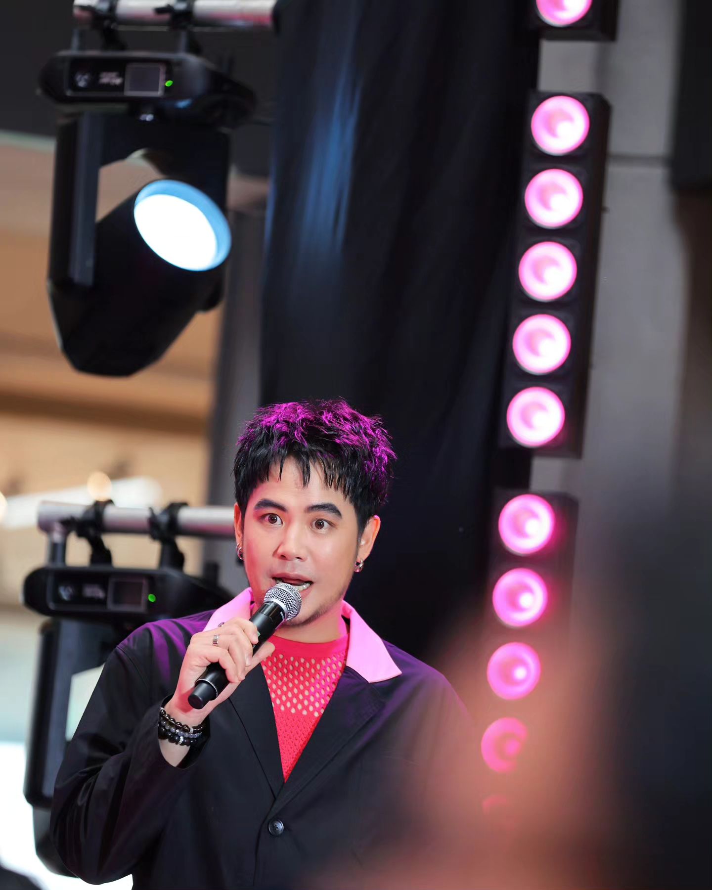อ๋อง - เขมรัชต์ สุนทรนนท์