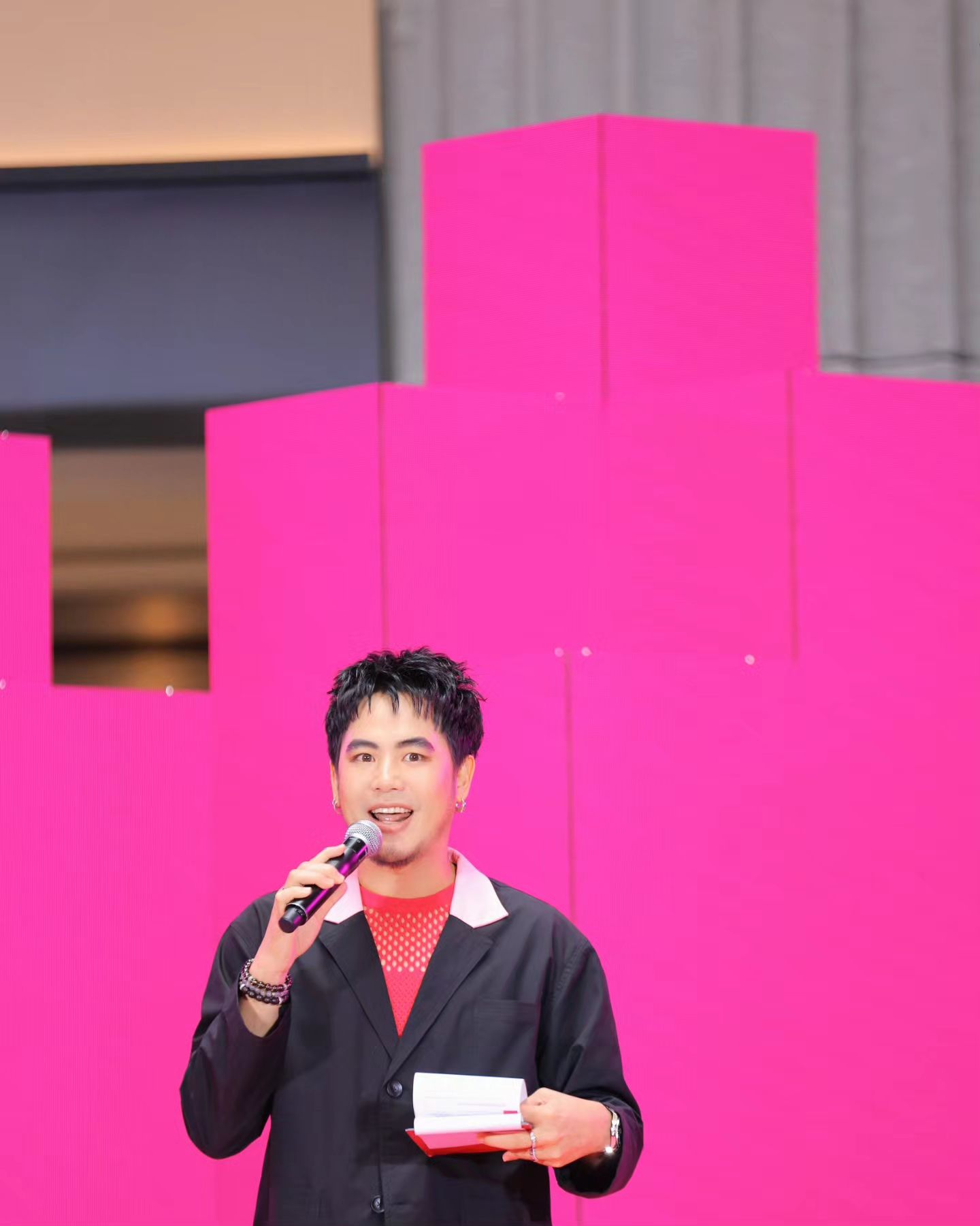 อ๋อง - เขมรัชต์ สุนทรนนท์