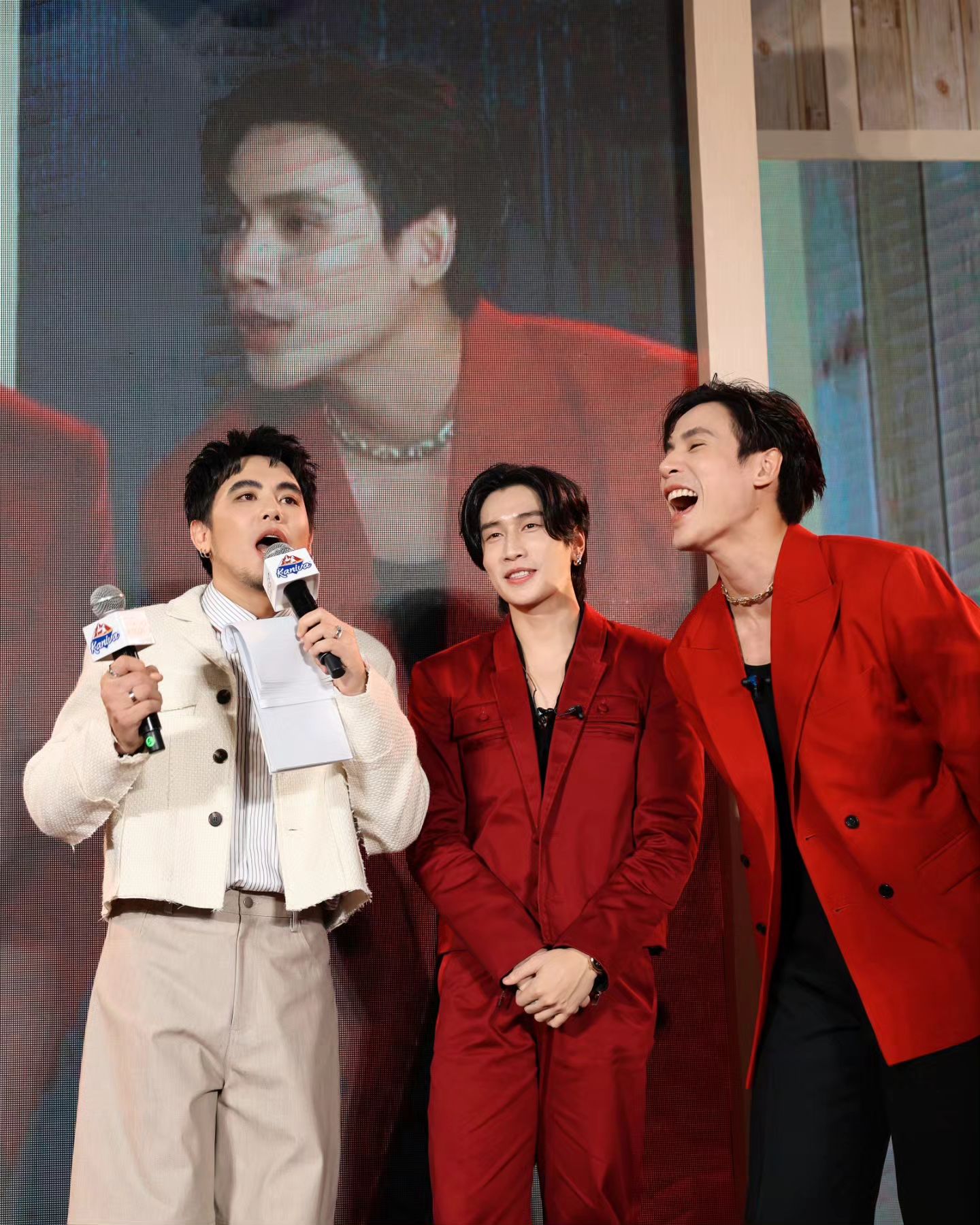 อ๋อง - เขมรัชต์ สุนทรนนท์