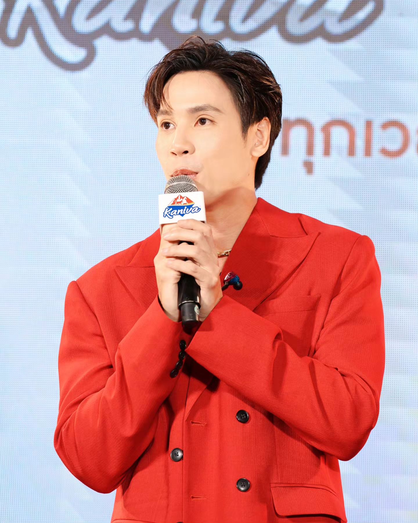อ๋อง - เขมรัชต์ สุนทรนนท์